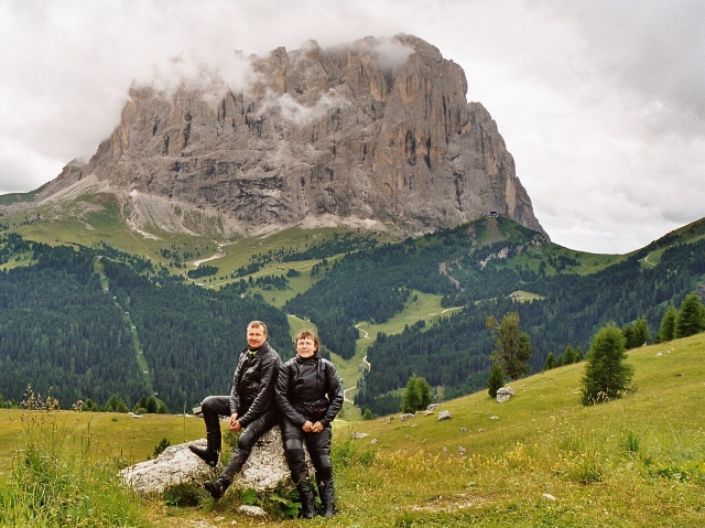 Reissuajat Dolomiiteilla vuonna 2002. Grdner Joch, Italia. 